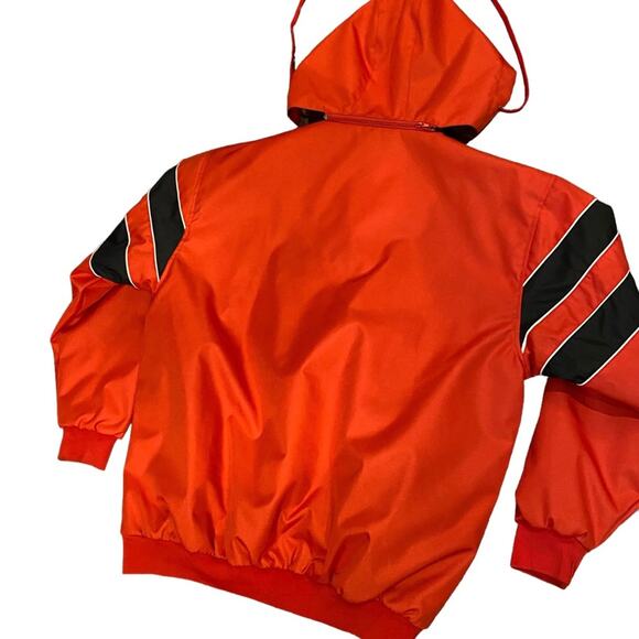 TYJA Sports Mens XL Red Heavily Insulated Quarter Zip Red and Black Jacket - Picture 2 of 4